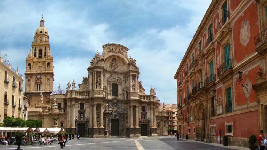 Cardinal Belluga Square en Murcia