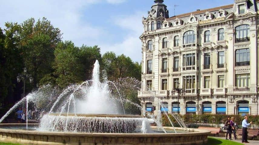 Escandalera Square
